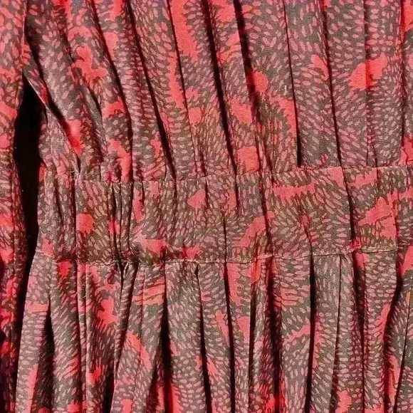 WALTER BAKER Vintage Look Fit Flare Long Sleeve Silky Pleated Dress Small 6 - Picture 9 of 14